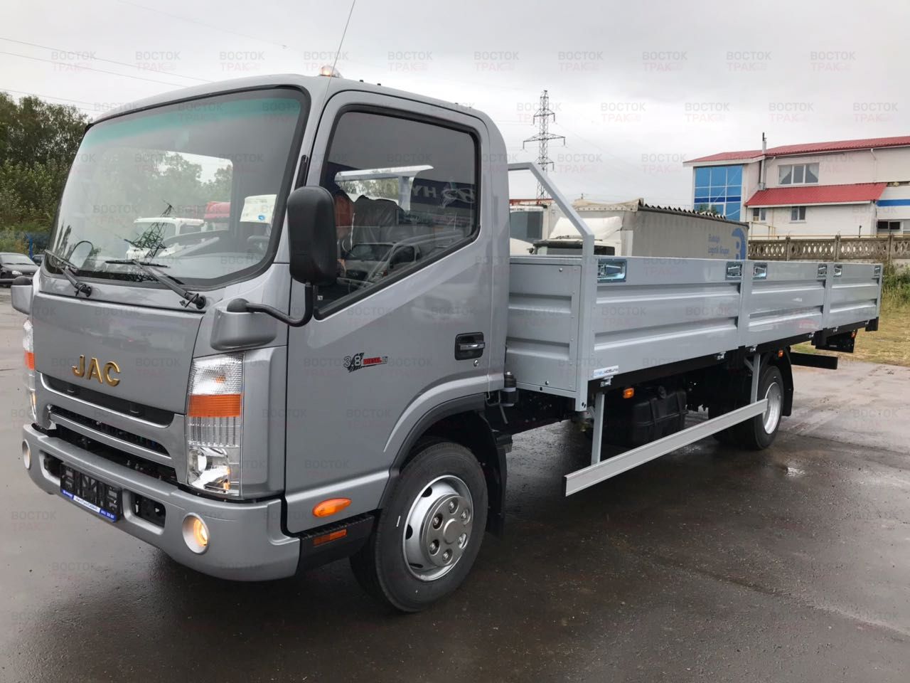 Бортовой автомобиль JAC N90