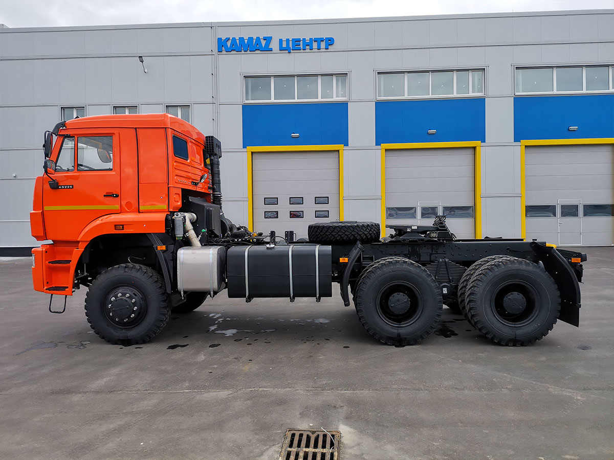 Седельный тягач КАМАЗ 65225